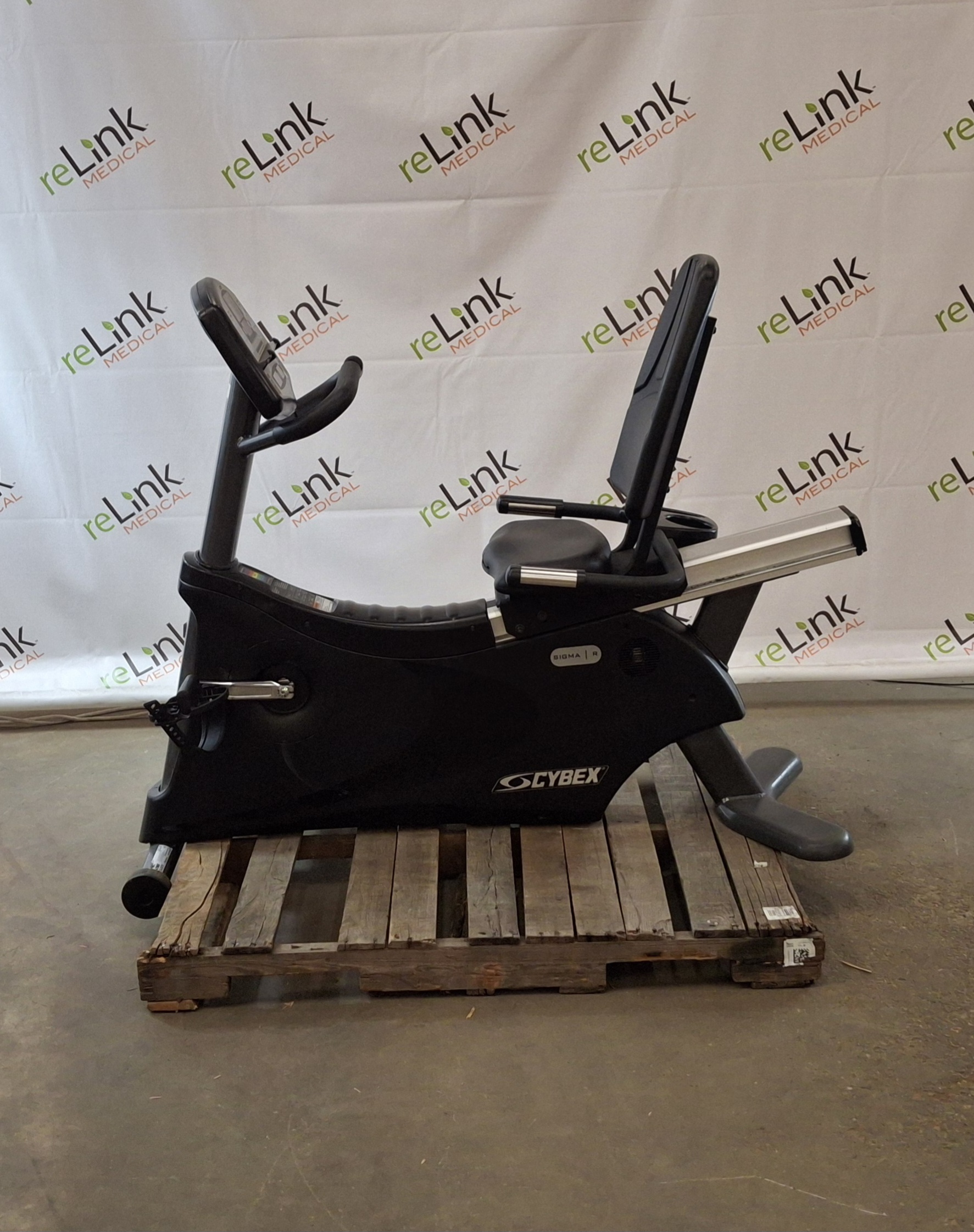 cybex stationary bicycle Remanufactured Cyclone 530r Recumbent Bike : Exercise Bikes : Sports & Outdoors Split level 10x15 amber LED display with dot matrix messaging bar Programmes Cybex IC4 Indoor Cycle With