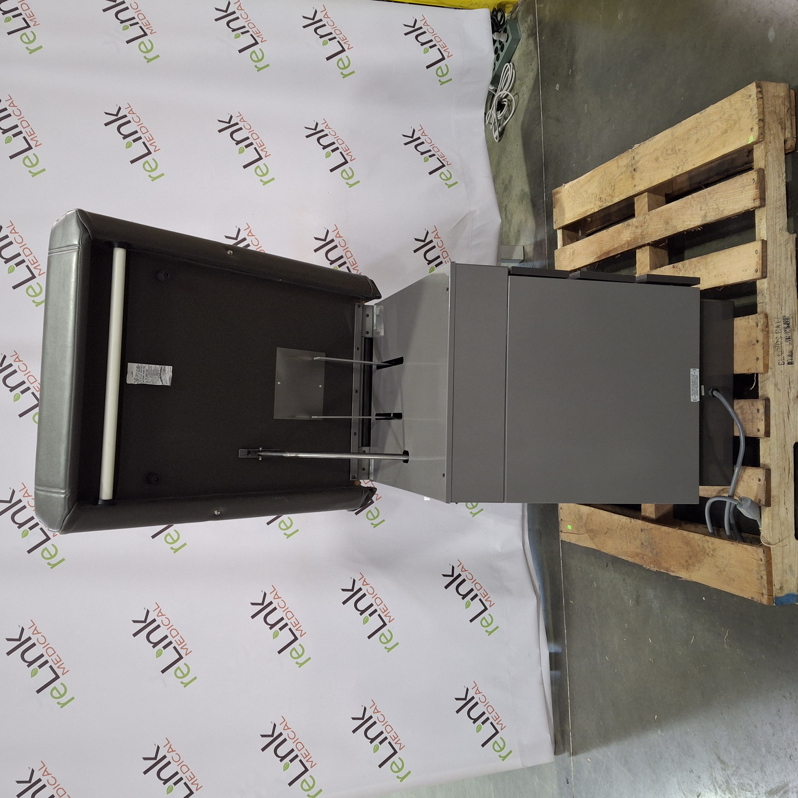 Midmark Ritter Model 104 Exam Table